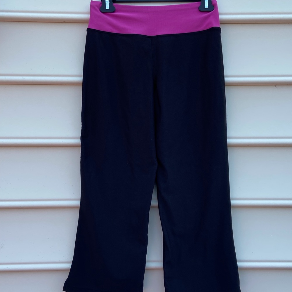 Nike yoga pants size XS ( 0-2). - Picture 14 of 16